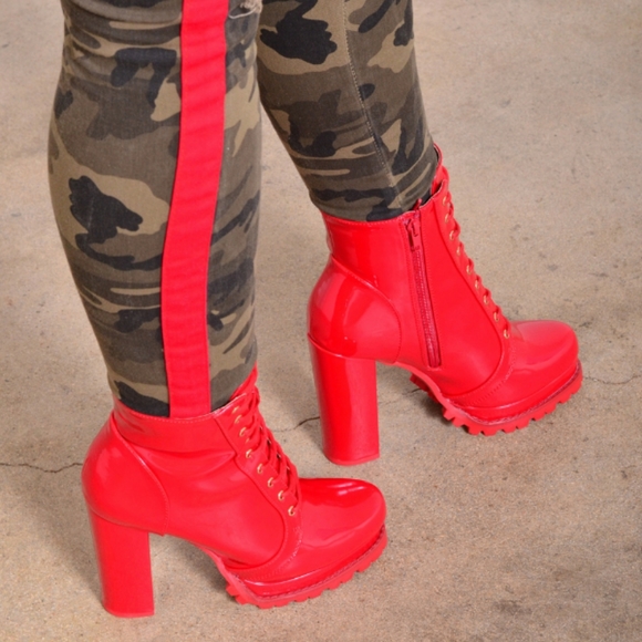 Montclair Platform Boots - Picture 2 of 3